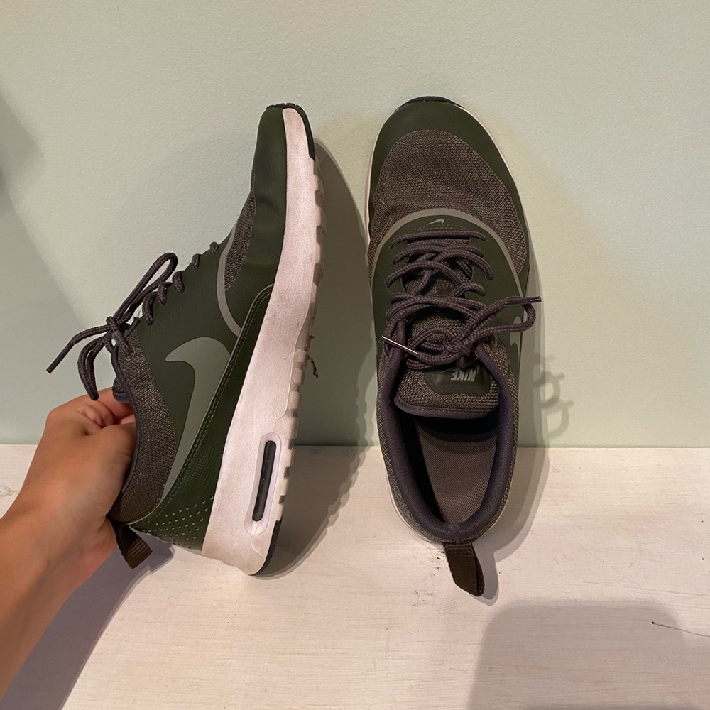 Soulier sport nike vert forêt